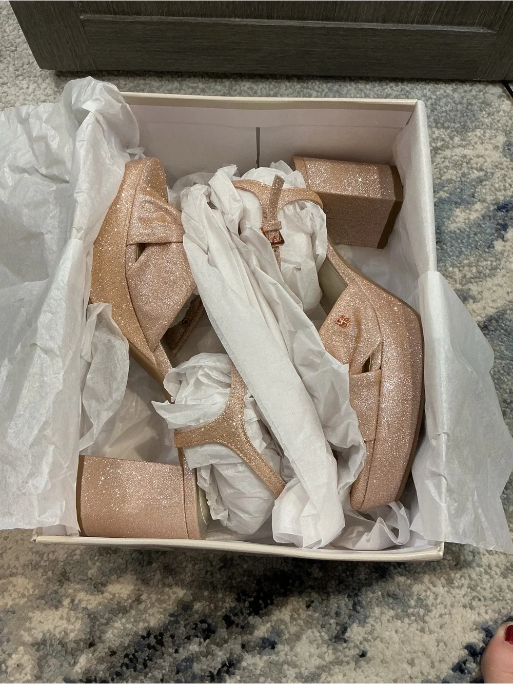 NIB Bandolino Prezley2 Shimmer Knot Sandal Heels Light Natural Size 8M